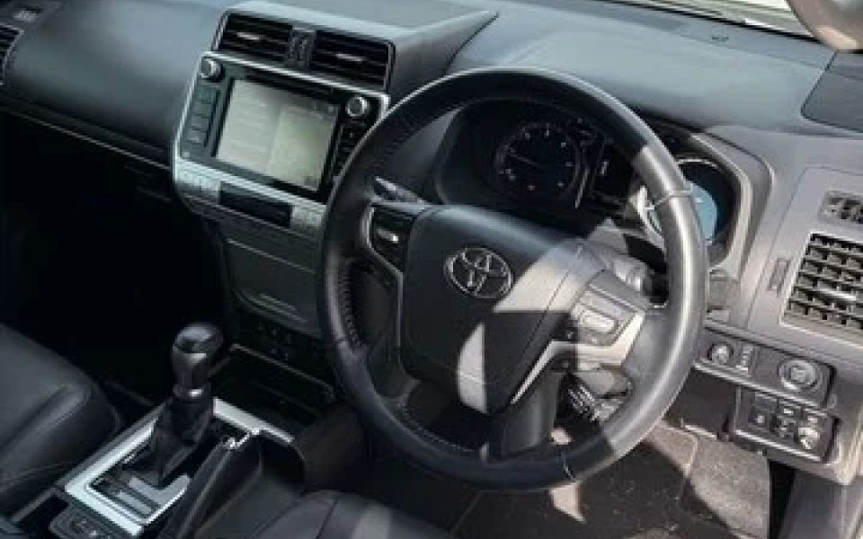 2017 Toyota Landcruiser Prado VX