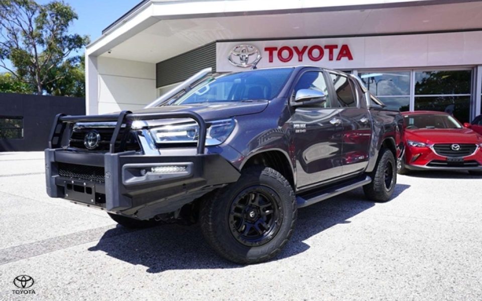2020 Toyota Hilux SR5