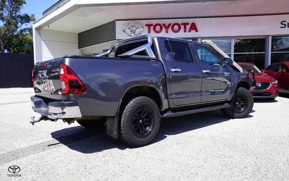 2020 Toyota Hilux SR5