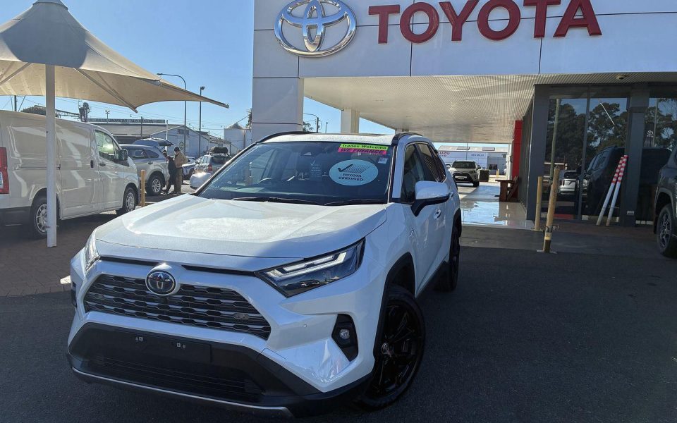 2022 Toyota RAV4 Hybrid Cruiser-AWD