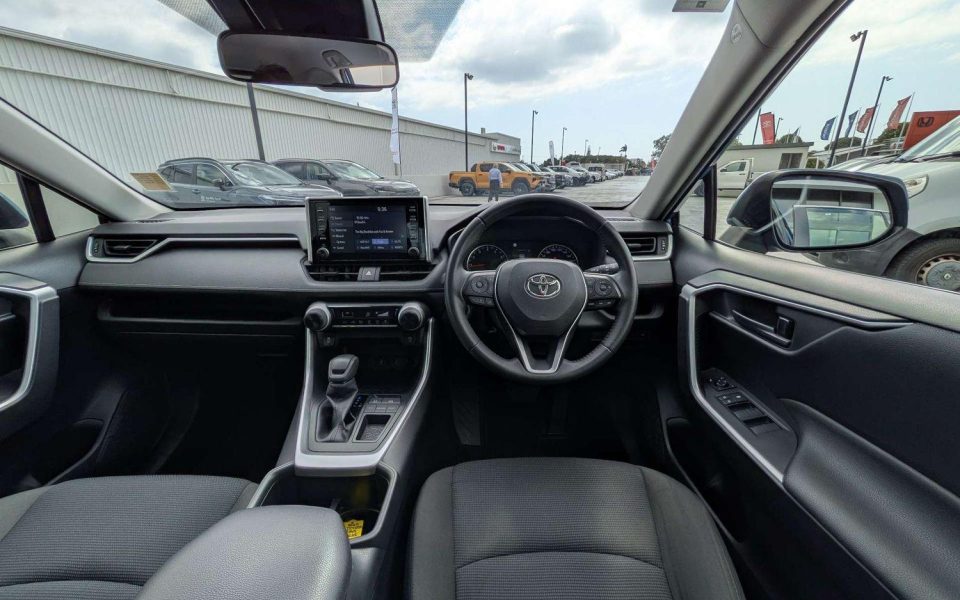 2022 Toyota RAV4 GX-2WD