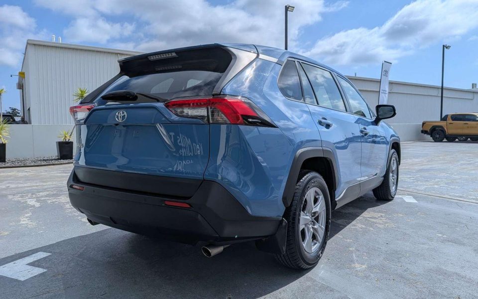 2022 Toyota RAV4 GX-2WD