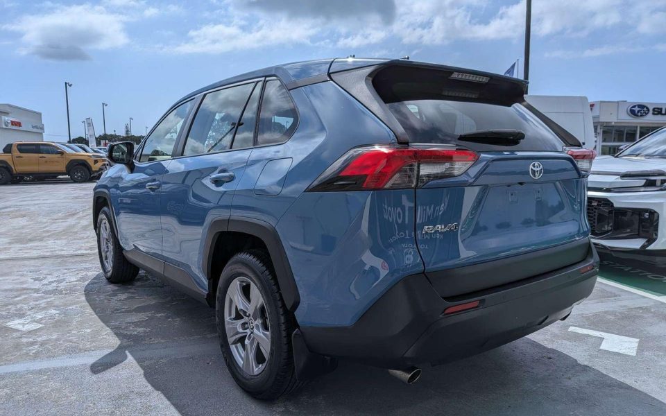 2022 Toyota RAV4 GX-2WD