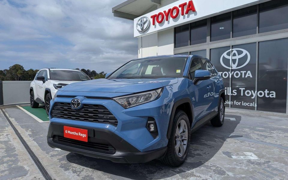 2022 Toyota RAV4 GX-2WD