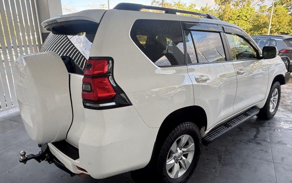 2022 Toyota Landcruiser Prado GXL