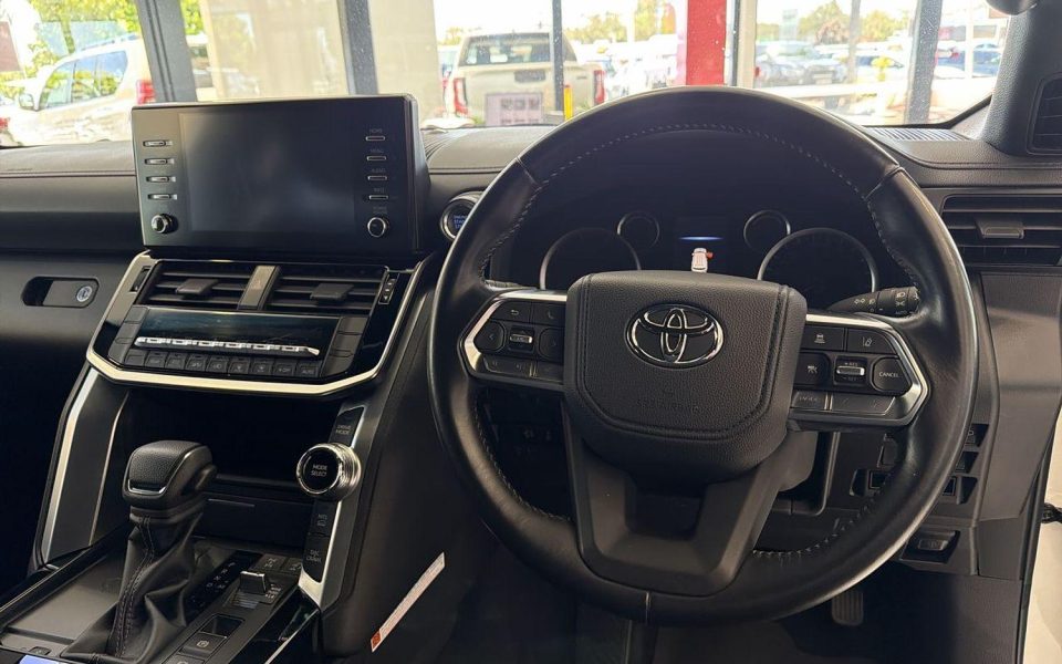 2024 Toyota Landcruiser GXL