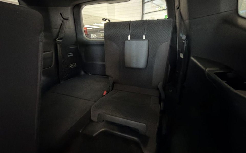 2024 Toyota Landcruiser GXL