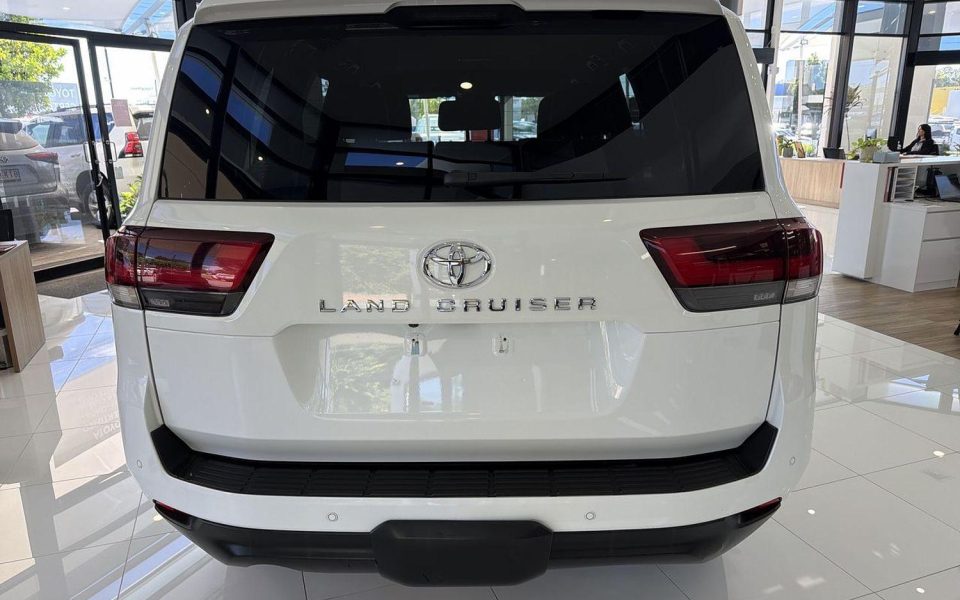 2024 Toyota Landcruiser GXL