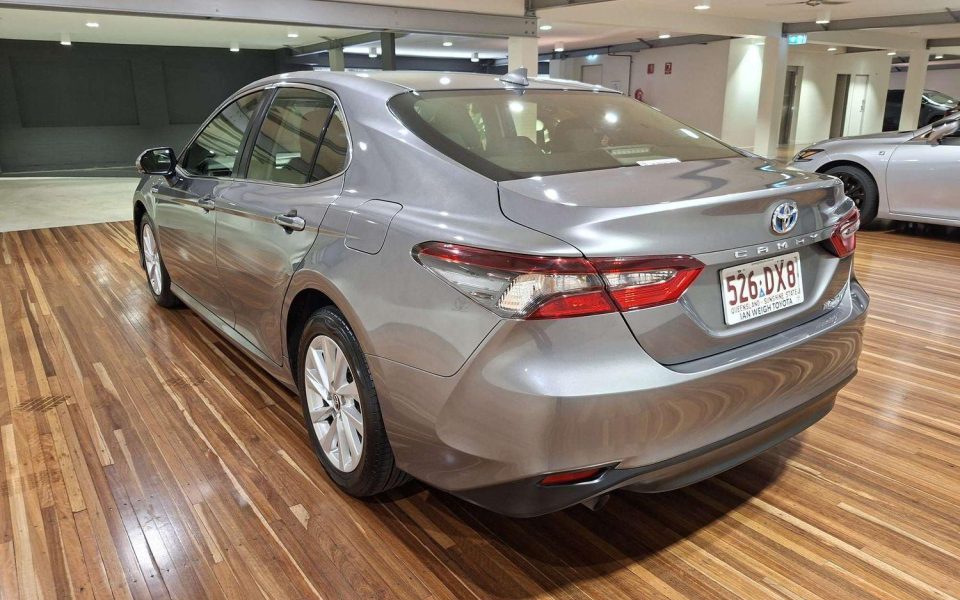 2022 Toyota Camry Hybrid Ascent