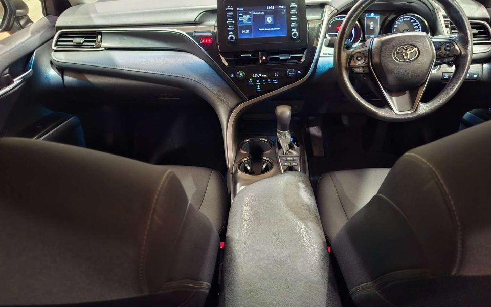 2022 Toyota Camry Hybrid Ascent