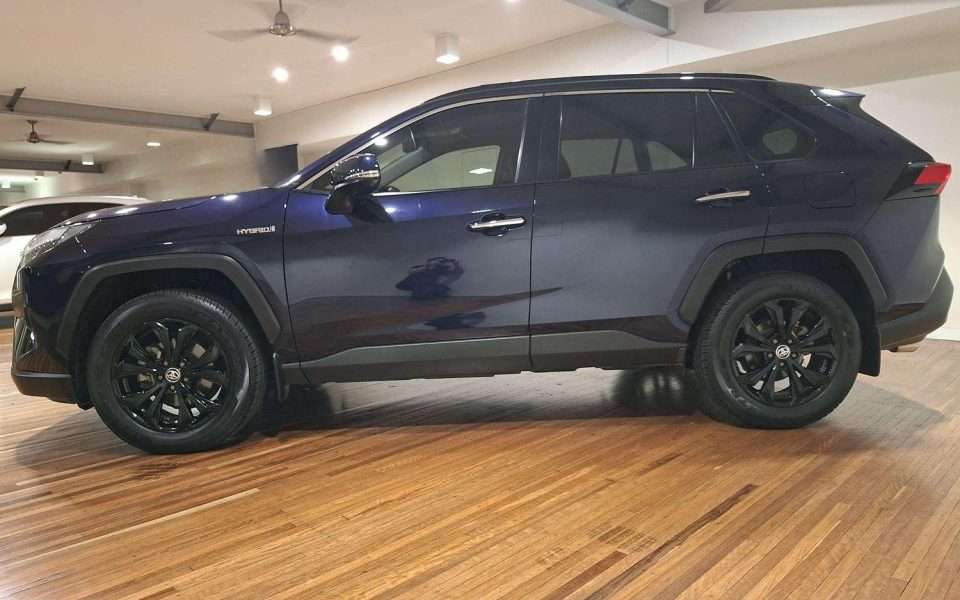 2022 Toyota Rav4 Hybrid Cruiser 2WD