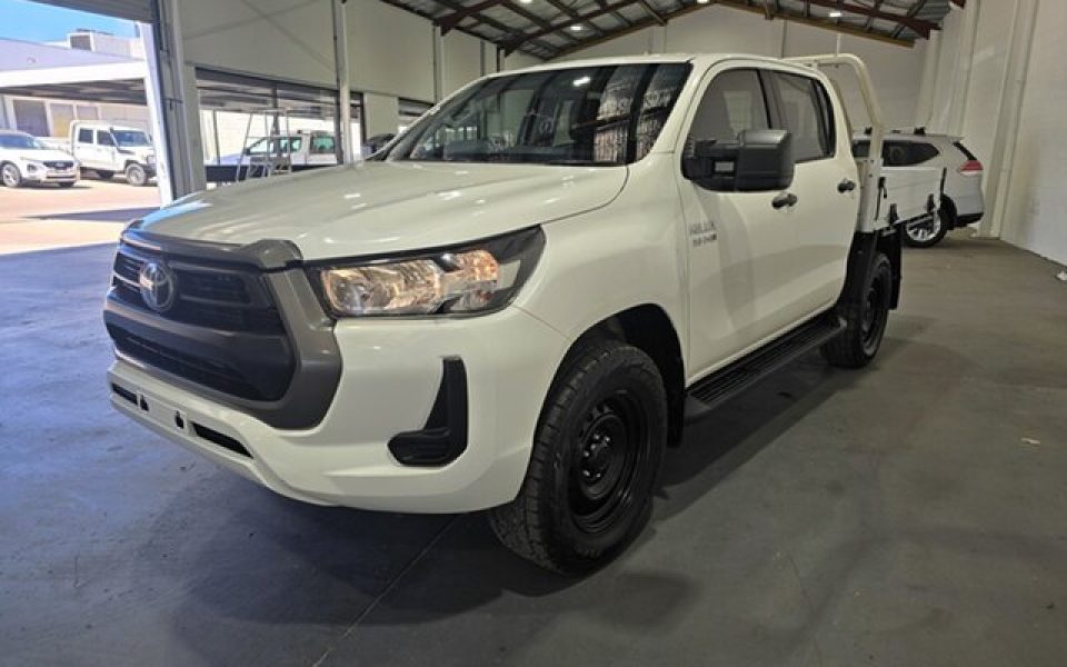 2022 Toyota Hilux SR