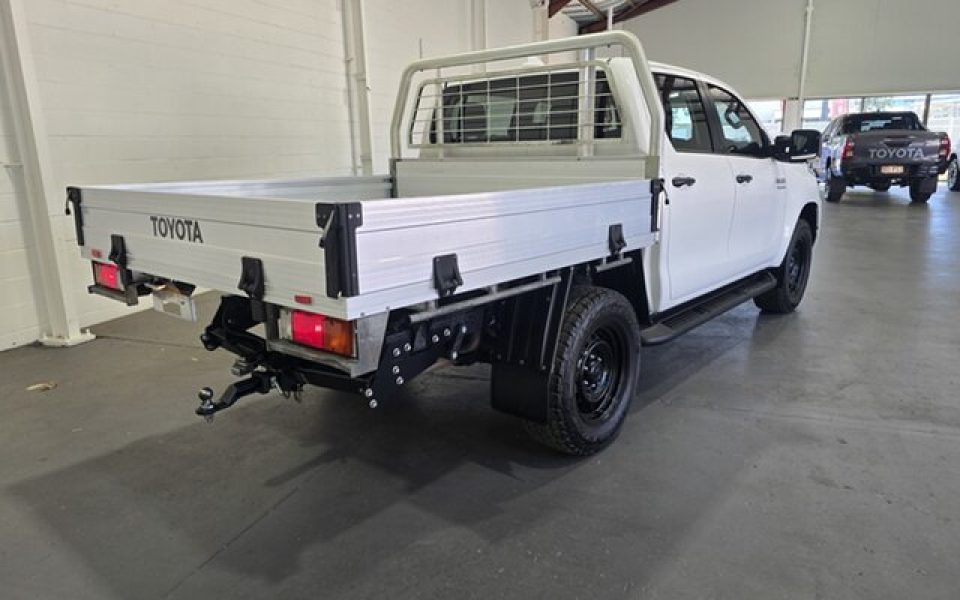 2022 Toyota Hilux SR