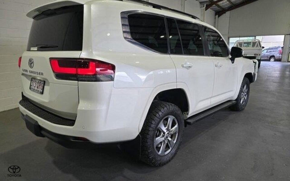 2022 Toyota Landcruiser VX