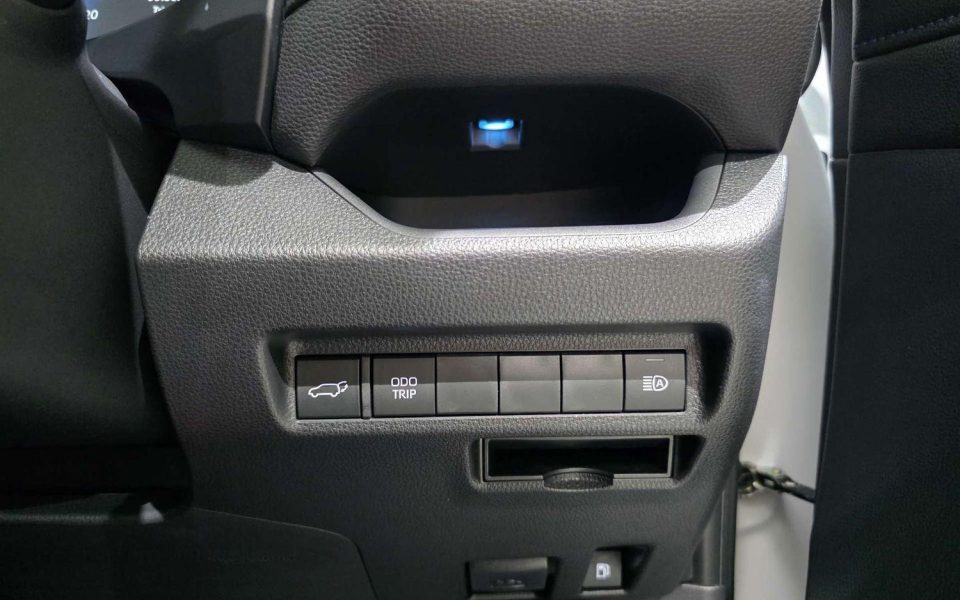 2024 Toyota RAV4 Hybrid XSE (2WD)