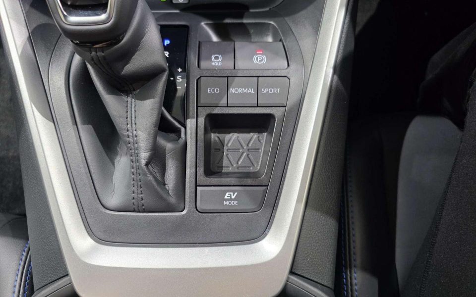 2024 Toyota RAV4 Hybrid XSE (2WD)