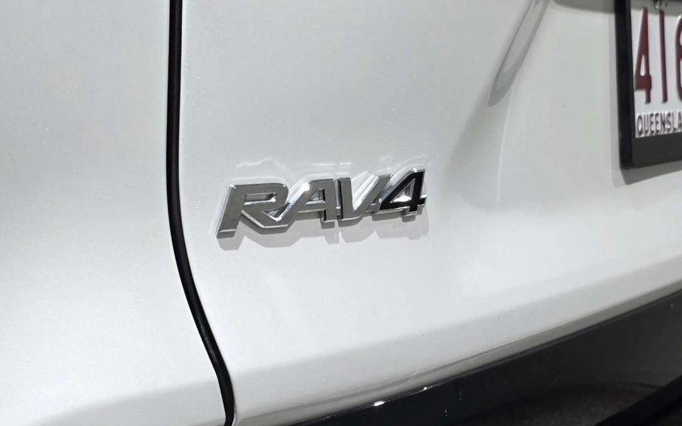 2024 Toyota RAV4 Hybrid XSE (2WD)