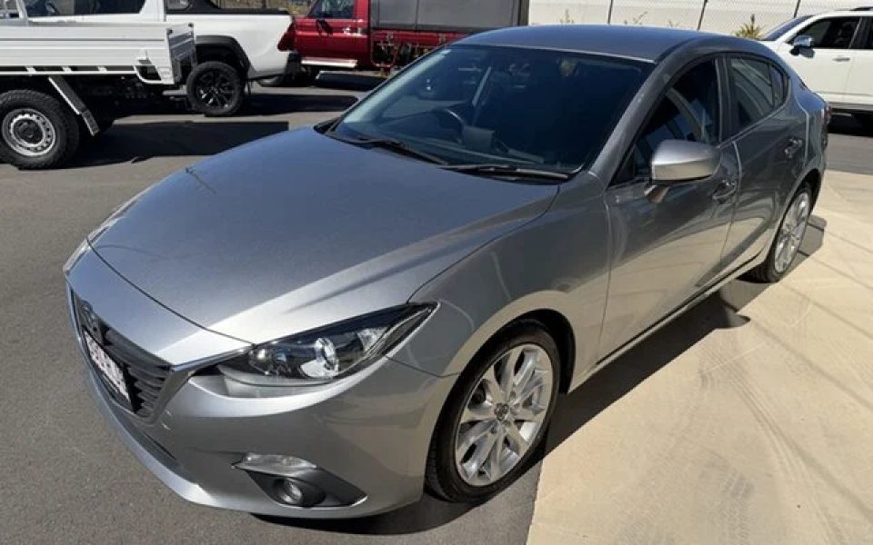 2015 Mazda 3 SP25