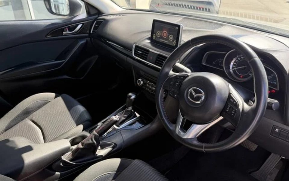 2015 Mazda 3 SP25