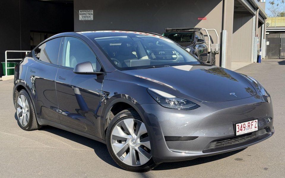 2023 Tesla Model Y Rear-Wheel Drive