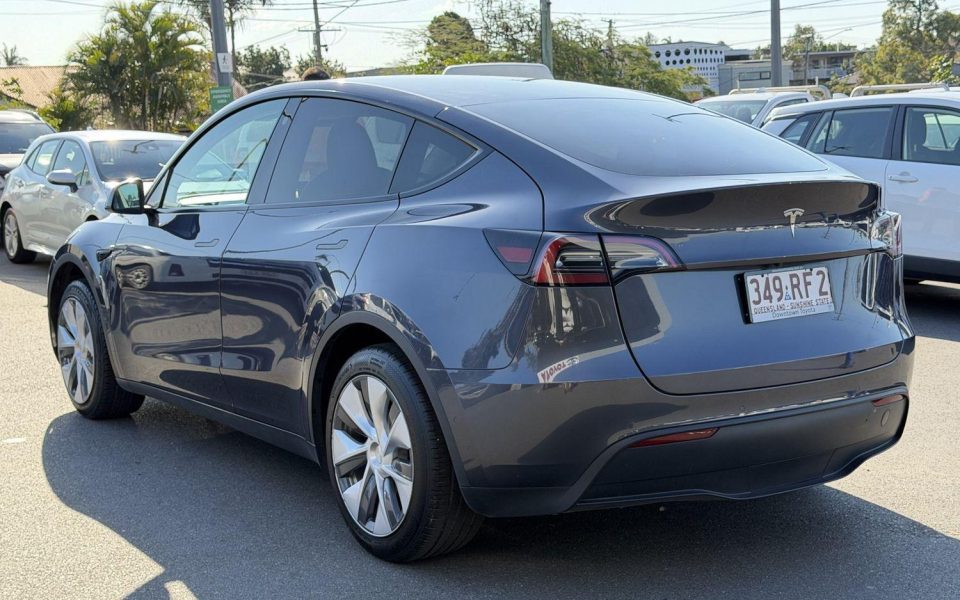 2023 Tesla Model Y Rear-Wheel Drive
