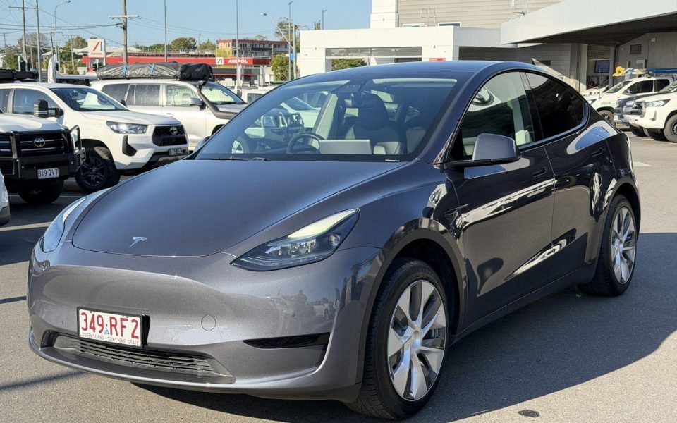 2023 Tesla Model Y Rear-Wheel Drive