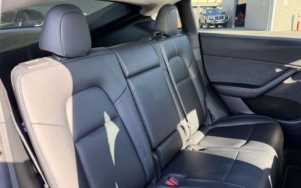 2023 Tesla Model Y Rear-Wheel Drive
