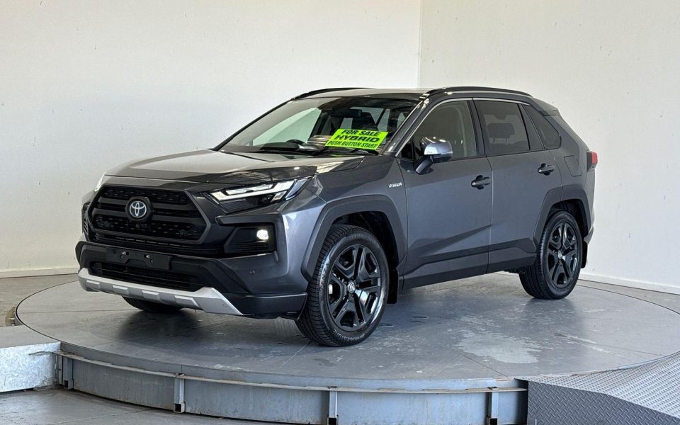 2024 Toyota RAV4 Edge