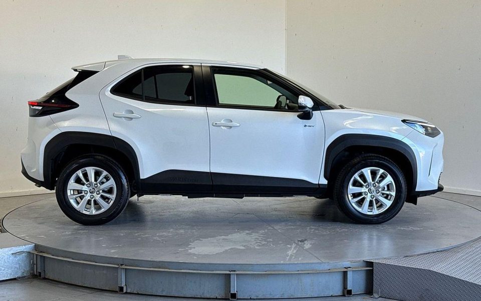 2025 Toyota Yaris Cross GXL
