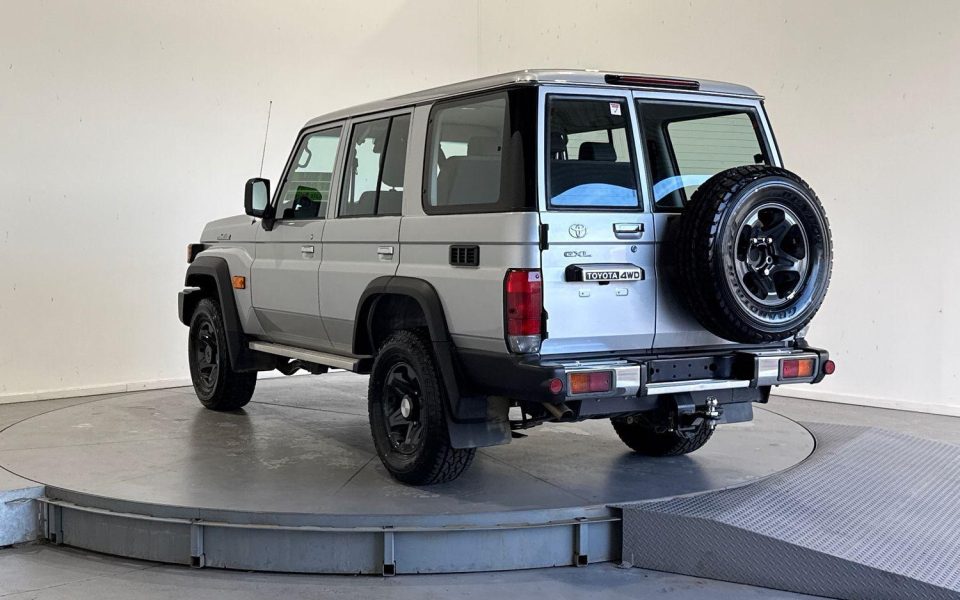 2024 Toyota LC Military GXL