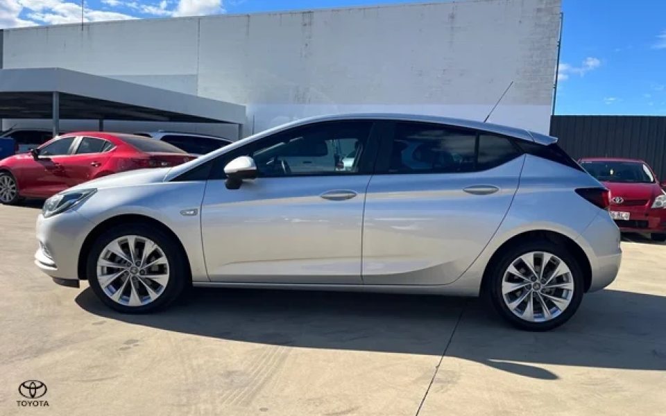 2018 Holden Astra R
