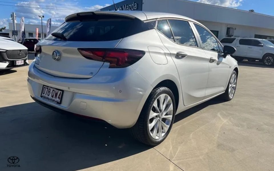 2018 Holden Astra R