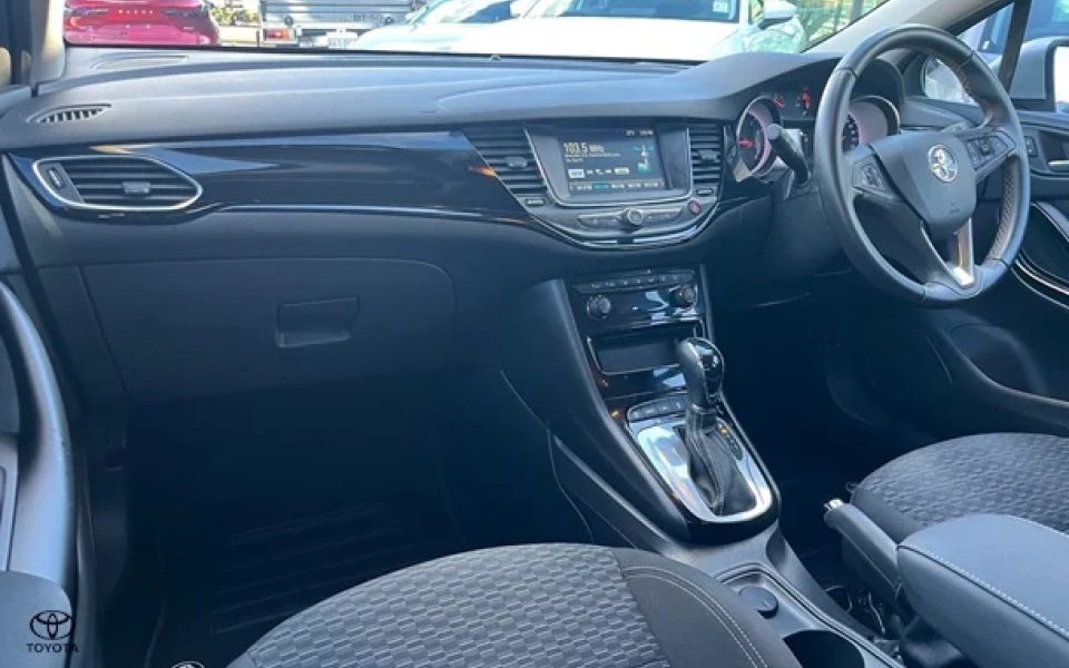 2018 Holden Astra R