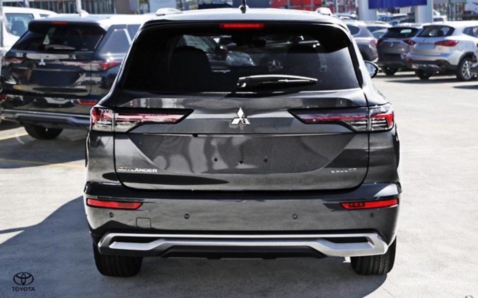 2026 Mitsubishi Outlander Exceed
