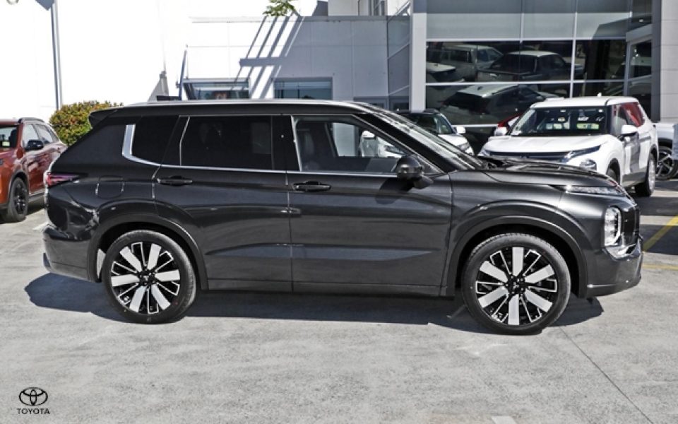 2026 Mitsubishi Outlander Exceed