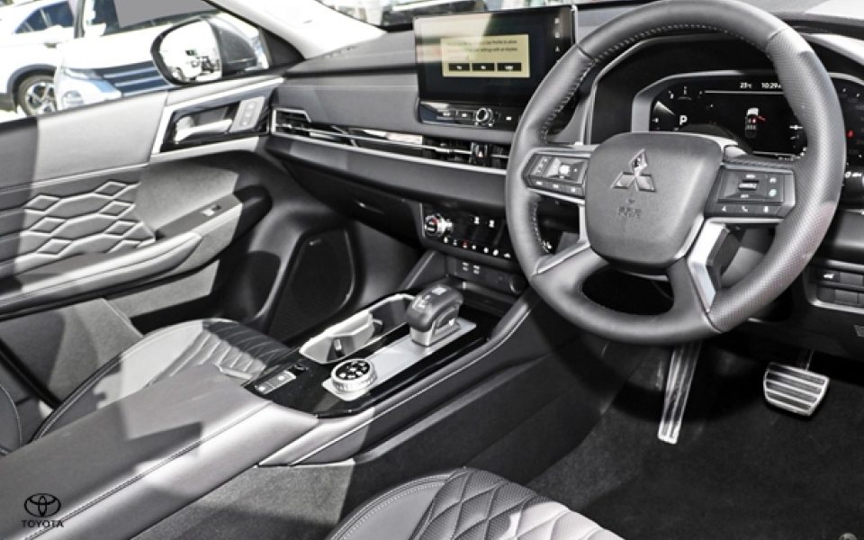2026 Mitsubishi Outlander Exceed