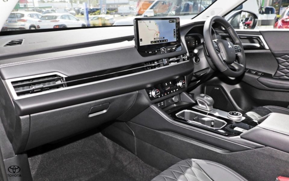 2026 Mitsubishi Outlander Exceed