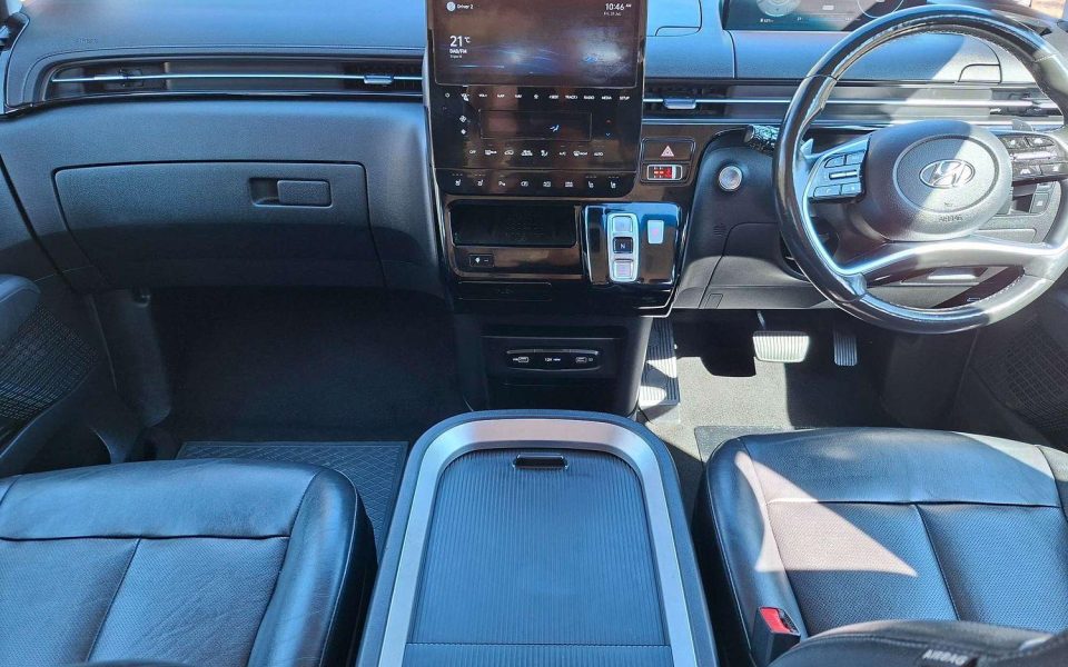 2021 Hyundai STARIA Highlander