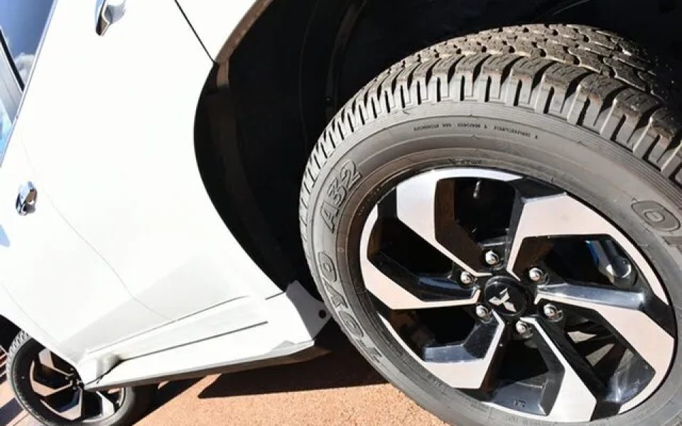 2024 Mitsubishi Pajero Sport QG MY25 GLS (4WD) 7 Seat White Diamond 8 Speed Automatic Wagon