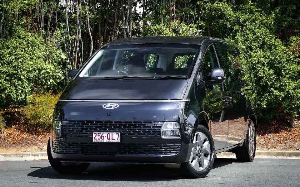2022 Hyundai STARIA Base