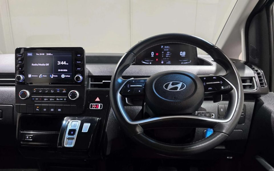 2024 Hyundai STARIA Base