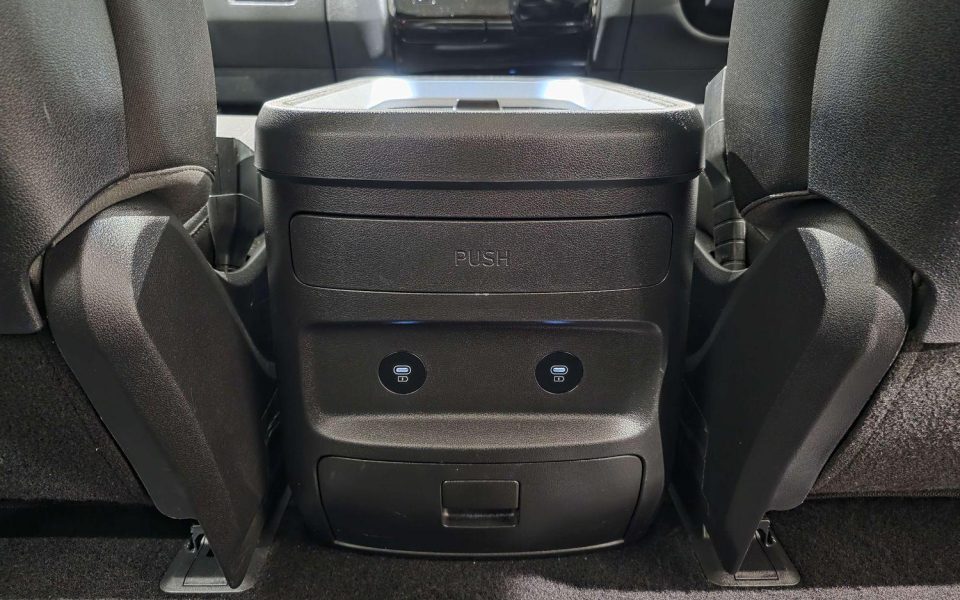 2024 Hyundai STARIA Base