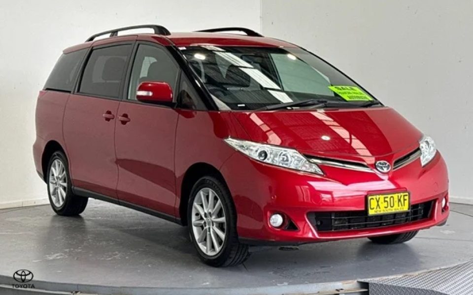 2019 Toyota Tarago GLX