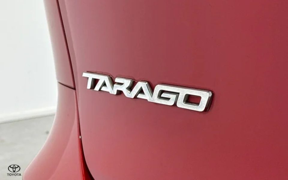 2019 Toyota Tarago GLX