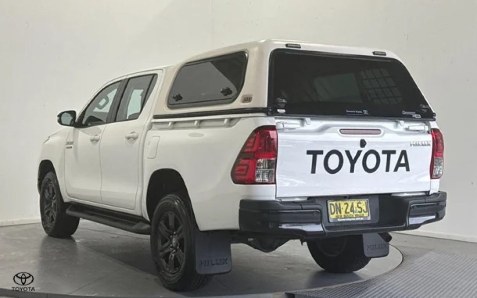 2025 Toyota Hilux SR 48V