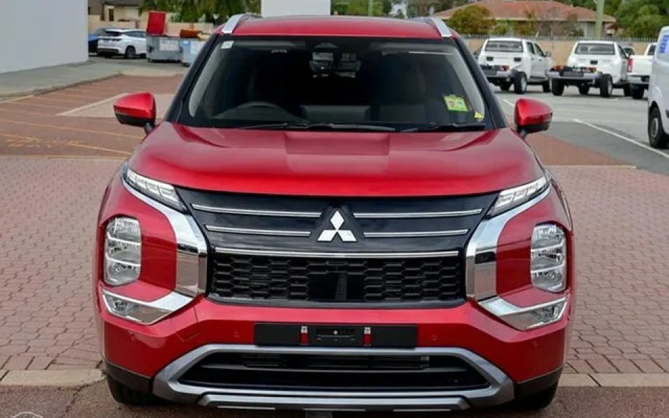 2025 Mitsubishi Outlander ZM MY25 LS 2WD Red Diamond 8 Speed Constant Variable Wagon