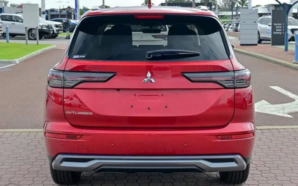 2025 Mitsubishi Outlander ZM MY25 LS 2WD Red Diamond 8 Speed Constant Variable Wagon