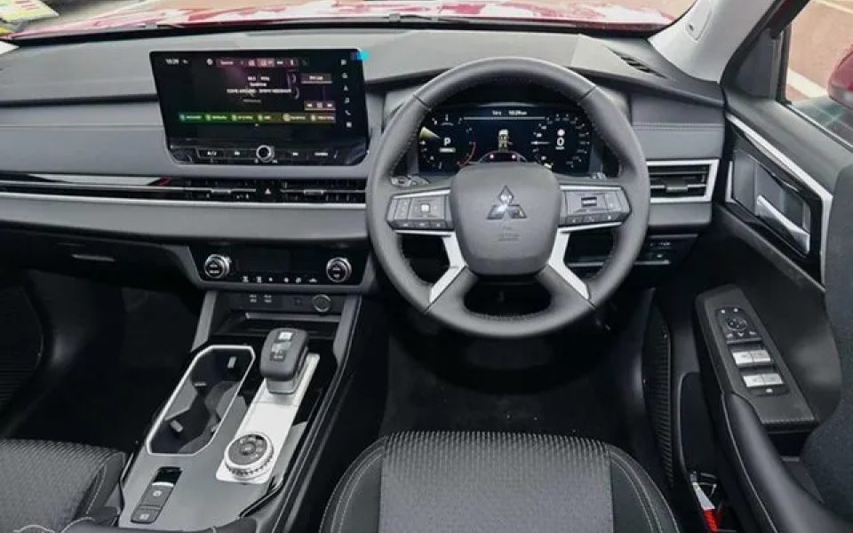 2025 Mitsubishi Outlander ZM MY25 LS 2WD Red Diamond 8 Speed Constant Variable Wagon