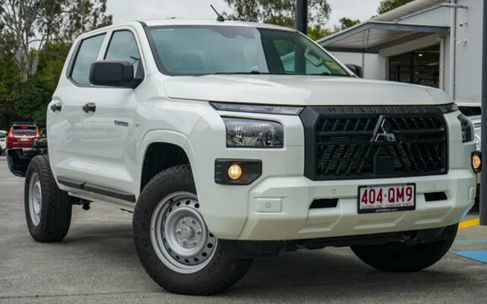 2025 Mitsubishi Triton MV MY25 GLX Double Cab 4x4 White 6 Speed Manual Cab Chassis