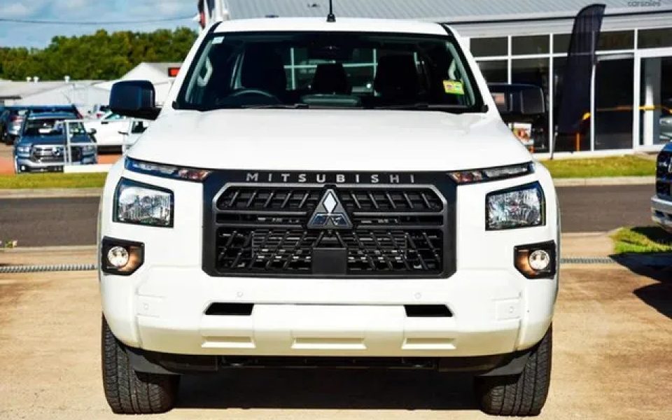 2025 Mitsubishi Triton MV MY25 GLX-R Pick-up Double Cab 4x4 White 6 Speed Sports Automatic Utility